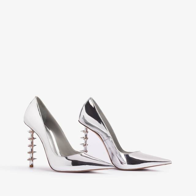Le Silla Décolleté metallizzata argento con borchie Fino al 60% di sconto