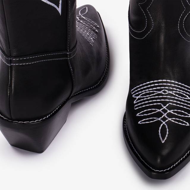 Le Silla Stivale d'ispirazione Western pelle nero In vendita