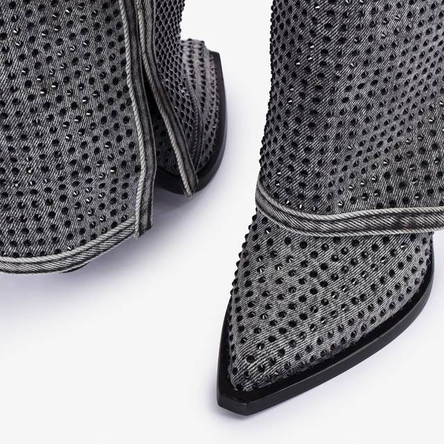 Le Silla Stivale al ginocchio con risvolto d'ispirazione Western denim e Cristalli nero jet 50% di sconto per tempo limitato