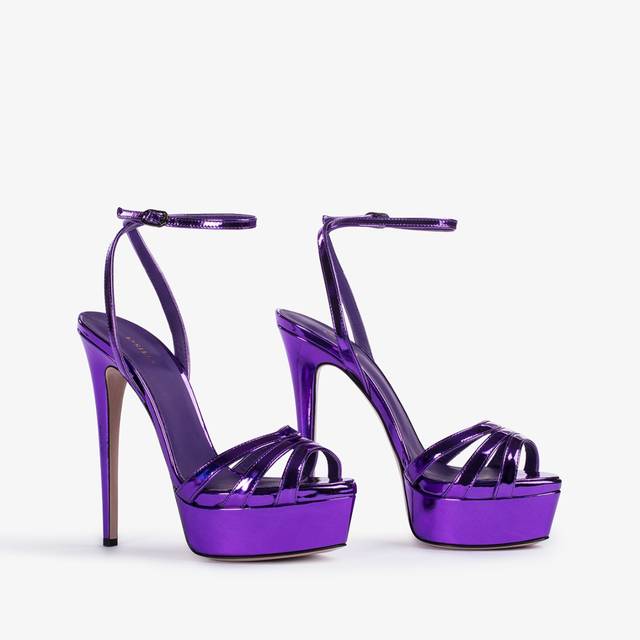 Le Silla Sandalo con plateau metallizzato viola kamala Comprane uno, ottenene uno gratis