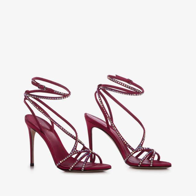 Le Silla Sandalo raso rosso magnifico Comprane uno, ottenene uno gratis