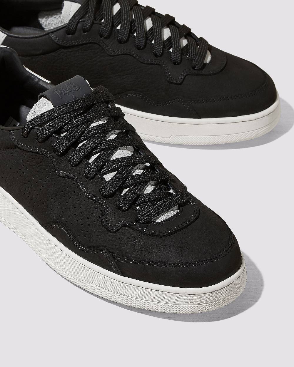 P448 Yam Black/Bianco Acquista Ora
