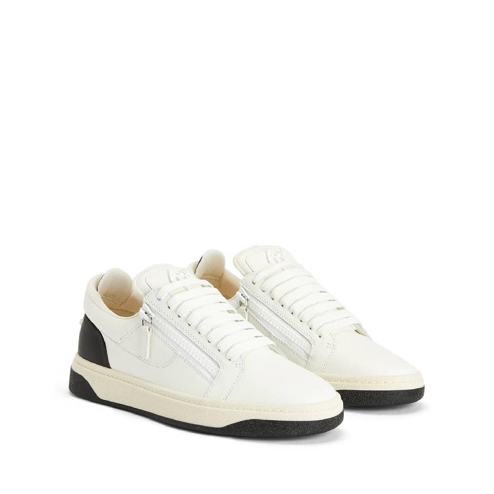 GIUSEPPE ZANOTTI DESIGN  Sneakers Basse Uomo Giuseppe Zanotti in Pelle Bianca Ritorno libero