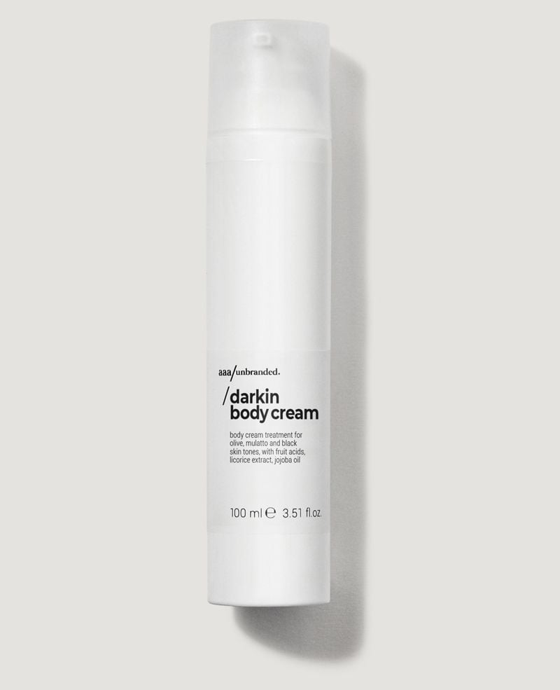 AAA/UNBRANDED Crema Corpo Darkin: Esfoliante e Illuminante per Pelli Medie a Scure