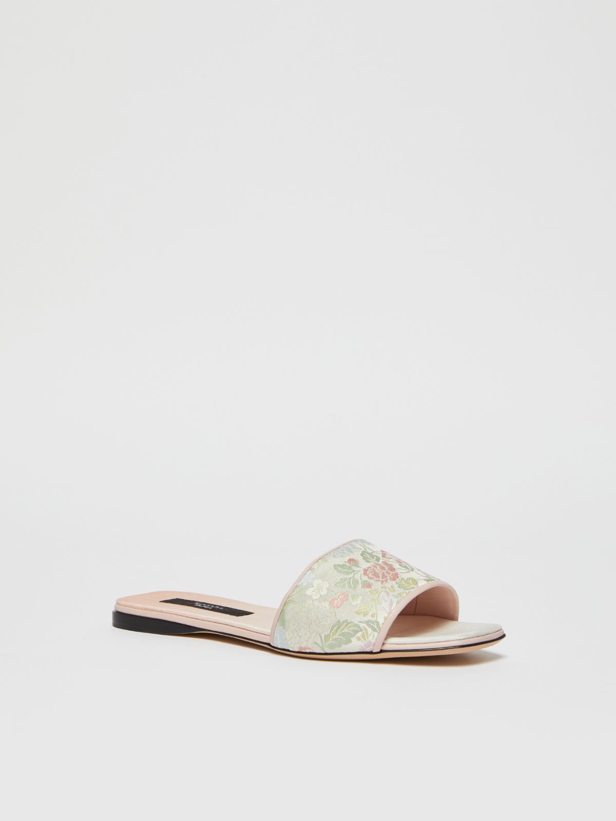 Weekend Sandalo flat in seta jacquard Solo un giorno rimasto